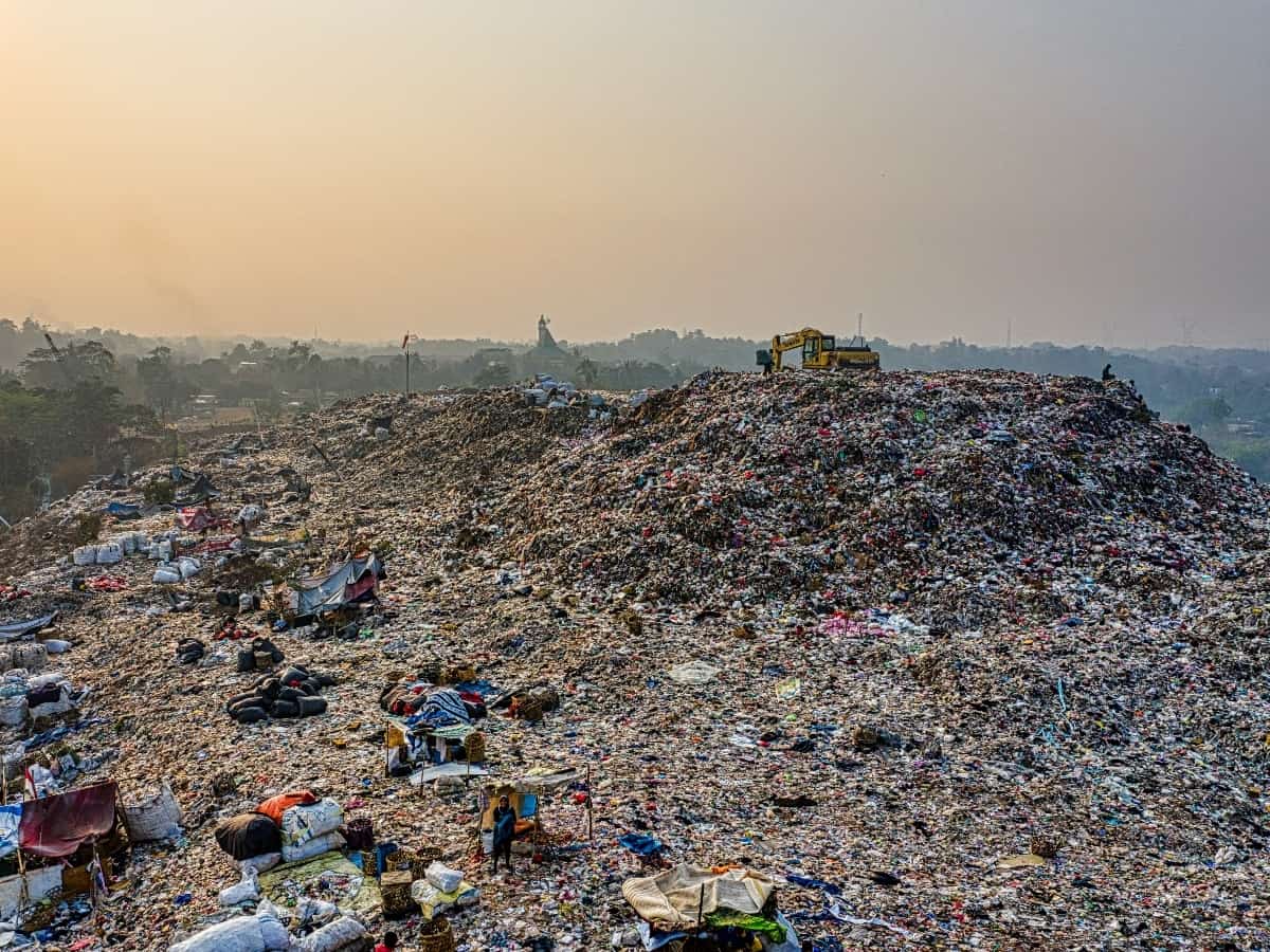 large landfill that can cause toxic chemicals to affect water quality in groundwater sources