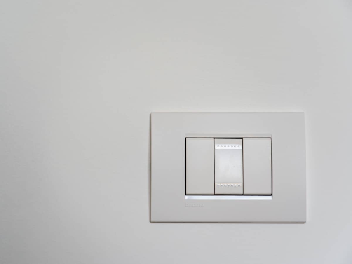 smart light switch with 3 buttons