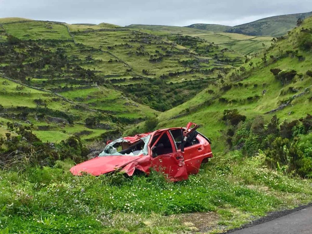 a car after it's been in an accident that has been totaled